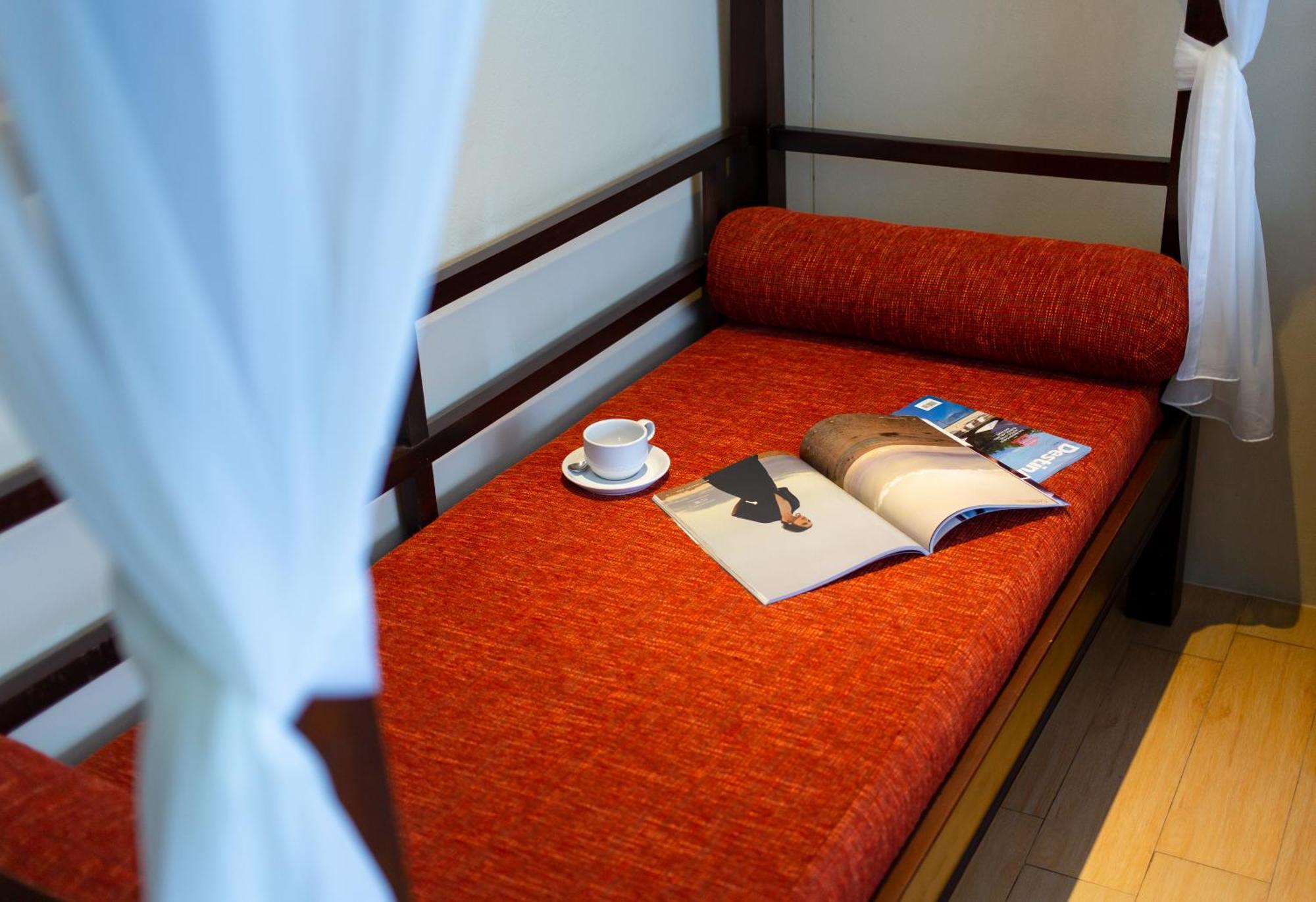 Blue Bay Resort - Access To Pool And Beach-Phuket & Krabi Яо-Яй Экстерьер фото A futon