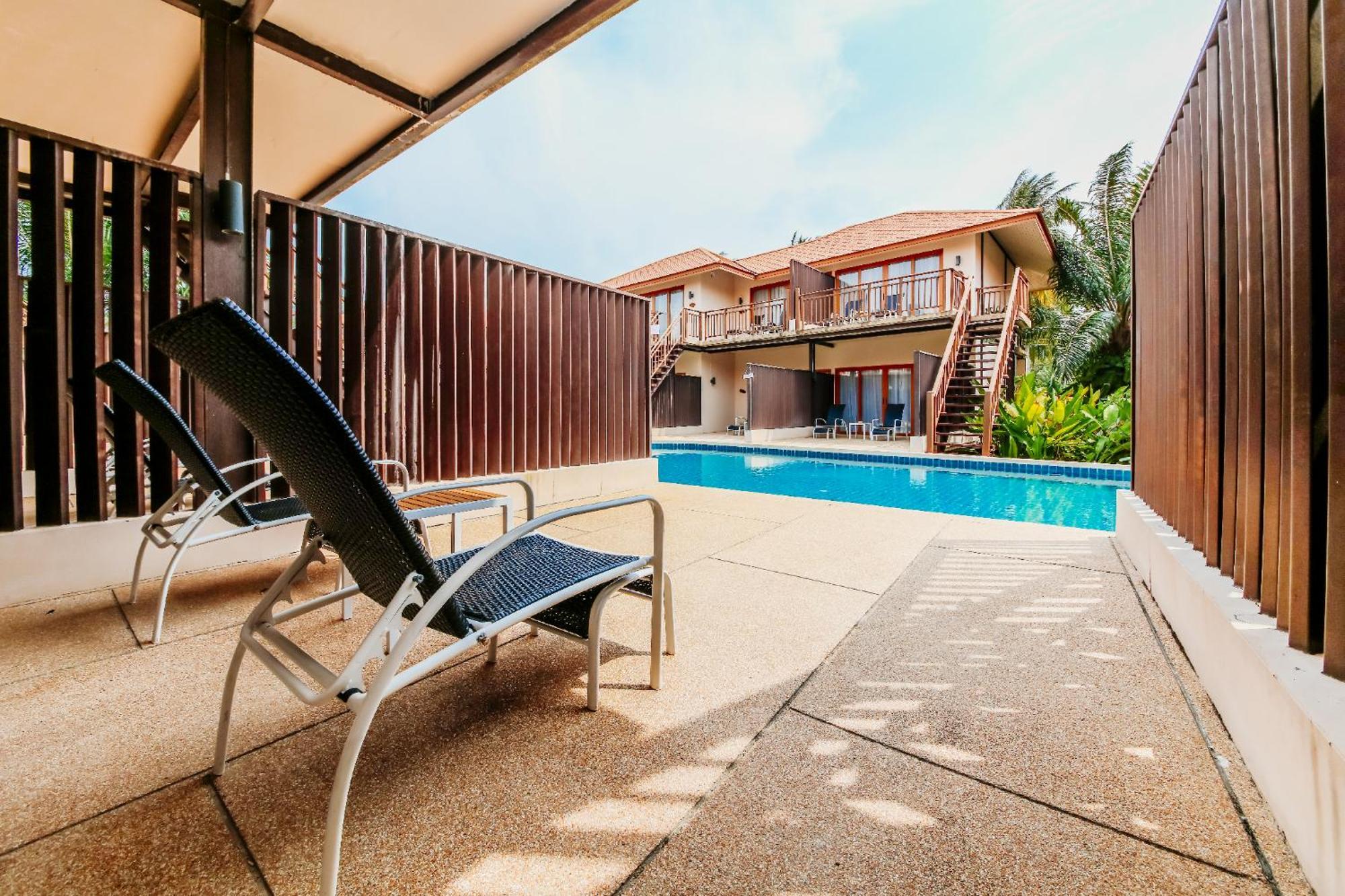 Blue Bay Resort - Access To Pool And Beach-Phuket & Krabi Яо-Яй Экстерьер фото The swimming pool at the resort