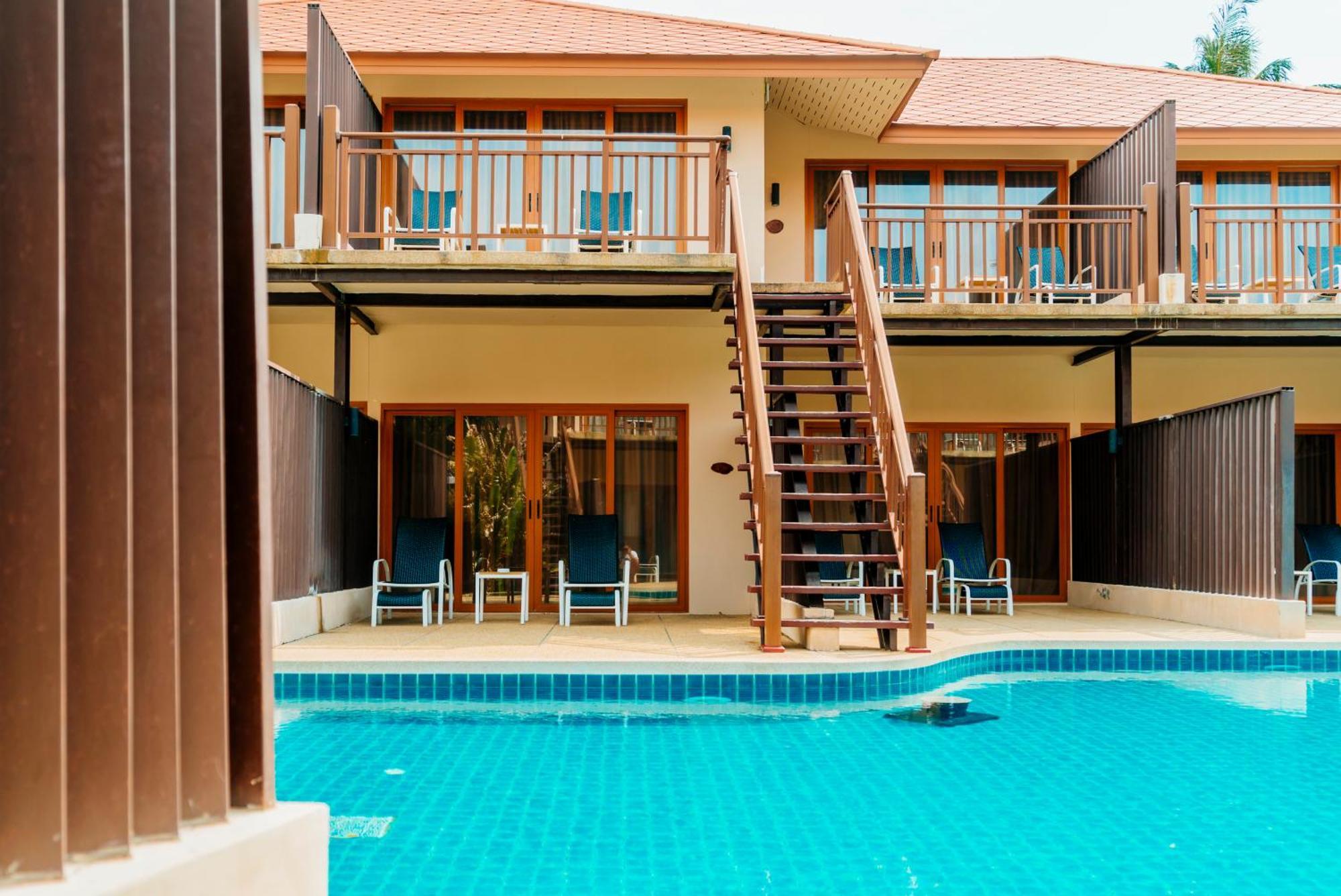 Blue Bay Resort - Access To Pool And Beach-Phuket & Krabi Яо-Яй Экстерьер фото The resort's pool