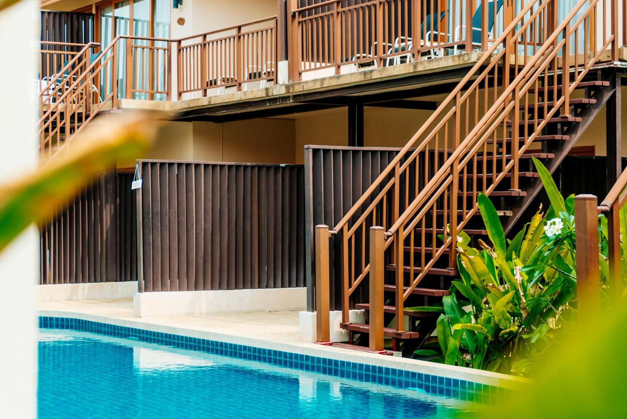 Blue Bay Resort - Access To Pool And Beach-Phuket & Krabi Яо-Яй Экстерьер фото The swimming pool at the hotel