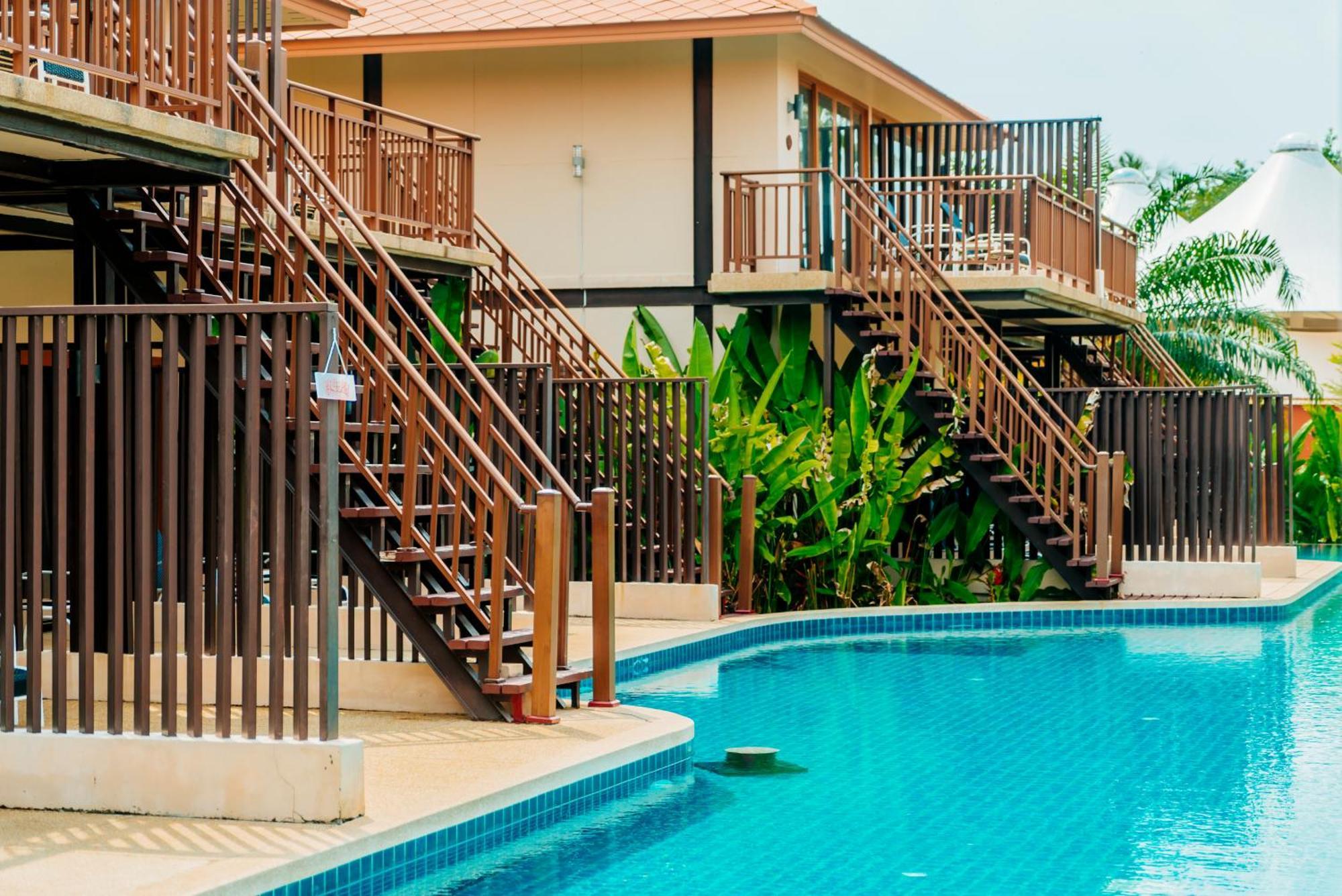 Blue Bay Resort - Access To Pool And Beach-Phuket & Krabi Яо-Яй Экстерьер фото The swimming pool at the resort